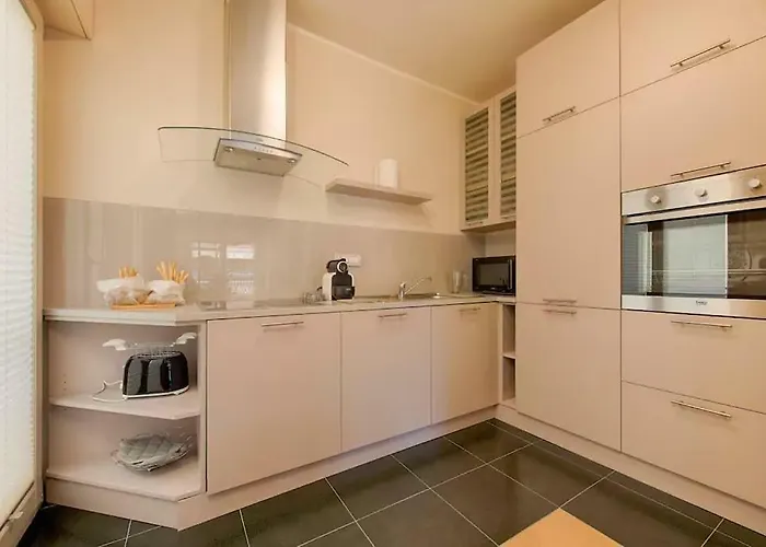 Altana Deluxe Apartament Bolonia